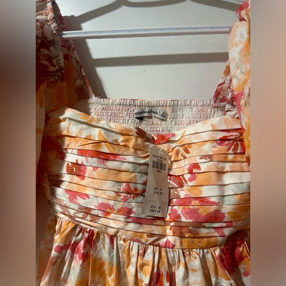 New Abercrombie Dress size s - Picture 2 of 2